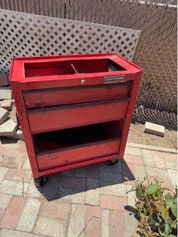 Craftsman Tool Chest (missing drawer)