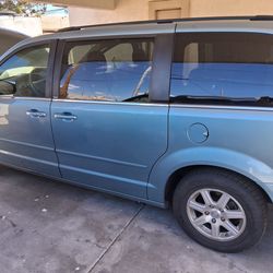 2008 Chrysler Town & Country