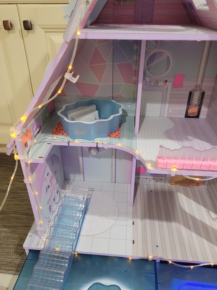 Doll HOUSE
