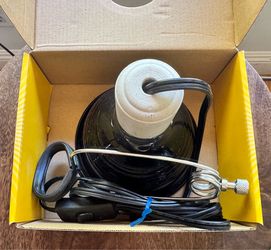 Fluker's Clamp Lamp 75 watts reptile