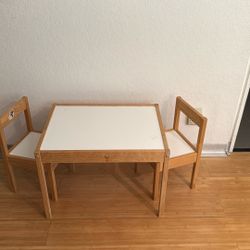 kid’s table and chairs wood