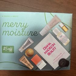 New! Macy’s Merry Moisture Set. Premium beauty Products, Kiehl’s, Lancôme + More