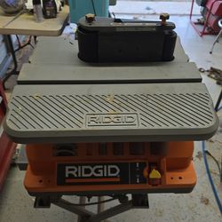Rigid table belt sander