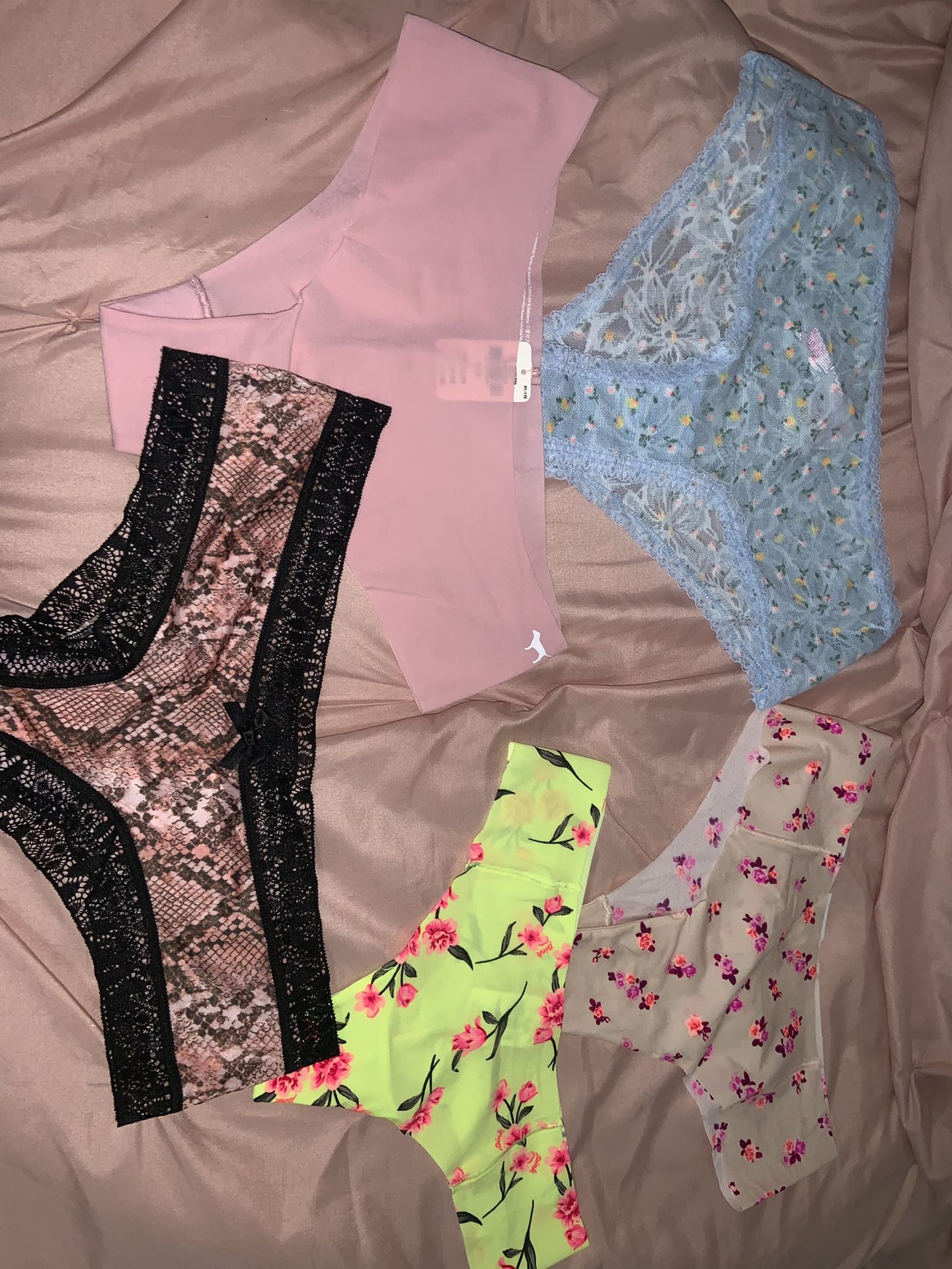 VS PINK Black Crushed Velvet Medium Panties for Sale in Las Vegas, NV -  OfferUp