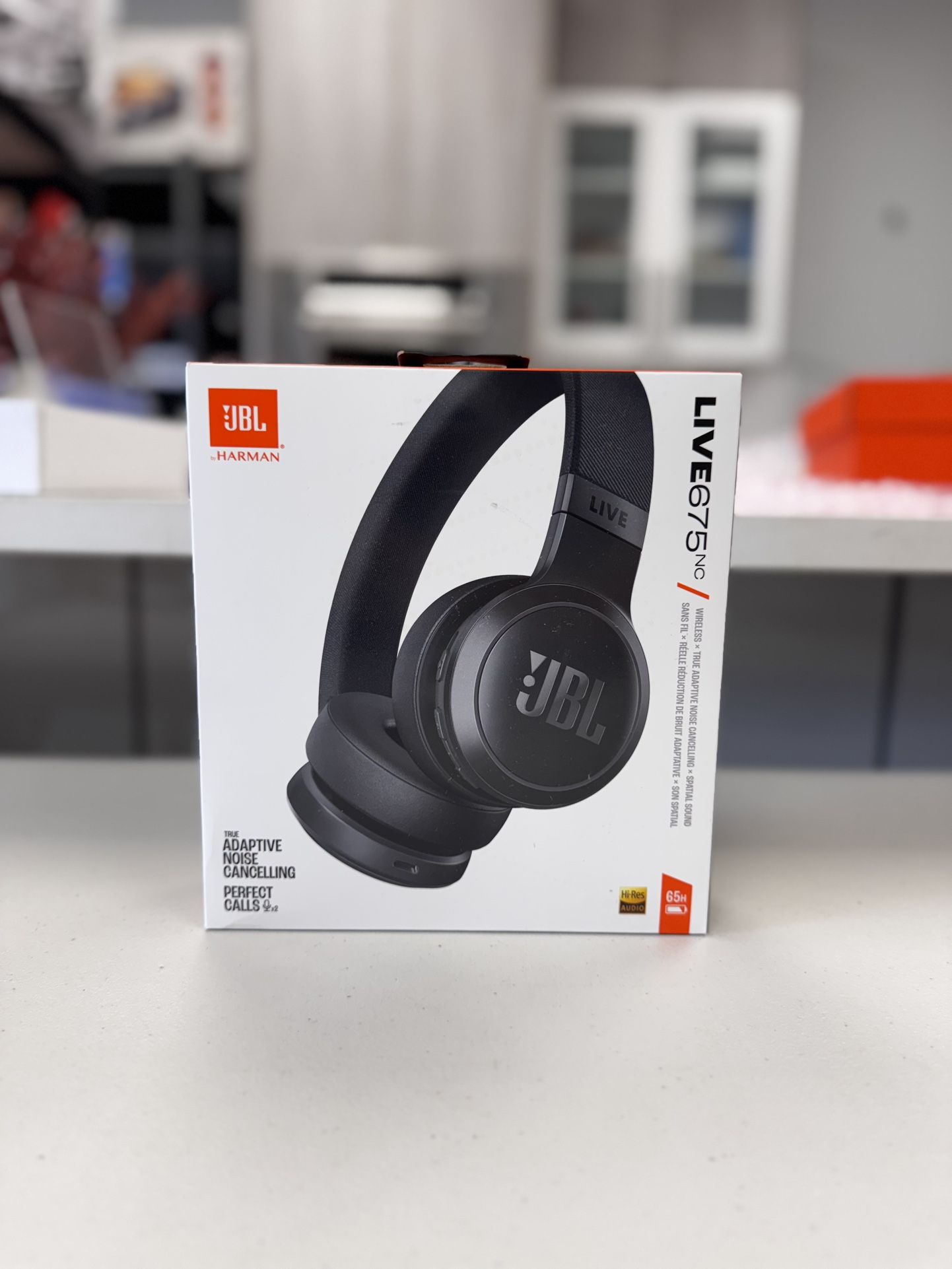 JBL LIVE 675nc HEADPHONES