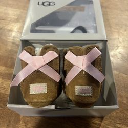 UGG I JESSE BOW II SIZE 2/3 Small 6-12 Months Pink Bow 🎀 