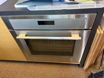 Thermador Masterpiece convection oven NEW