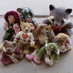8 Stuffed Animals & Dolls, Most New