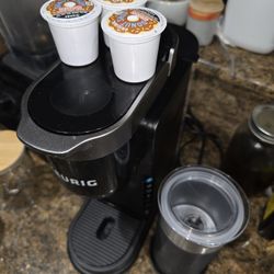 Keurig Coffe Maker With Hot/Cold Frother And  Reusable Stainless Steel Cup 