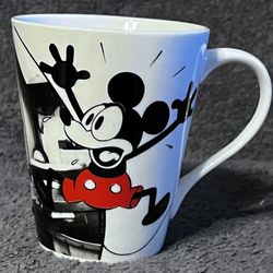 Disney Classic Excite Mickey Mouse Coffee Mug 10 oz. NWT.