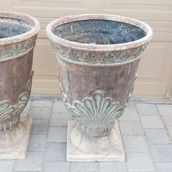 2 X large Garden Planter Urns 