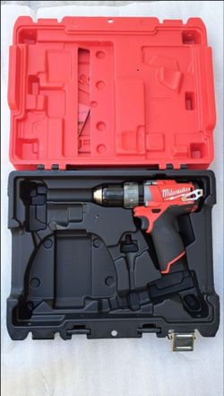 MILWAUKEE M12 FUEL BRUSHLESS CORDLESS DRILL DRILL WITH CASE