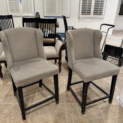 2 KITCHEN BAR STOOLS