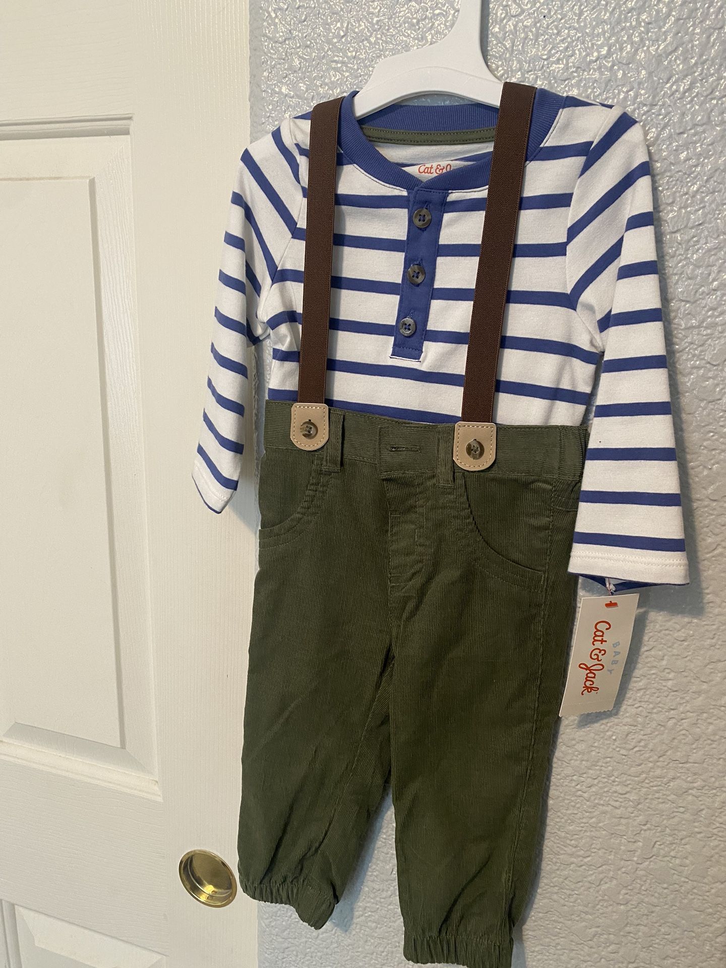 Cat & Jack 2 Piece Set