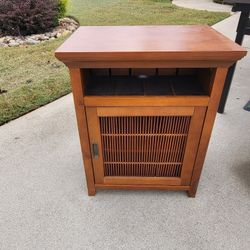 Wooden End Table/entertainment Table