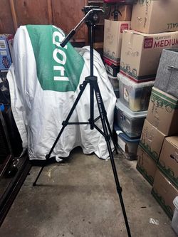 Parks Deluxe Video Tripod. (contact info removed)0