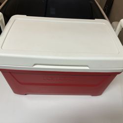 Igloo Cooler Basin 2ftX1ft red w/handles 