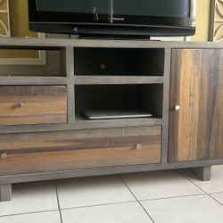 TV stand 