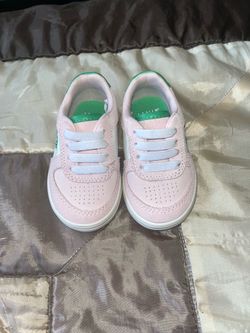 Snoopy pink sneakers