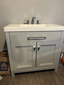 Bathroom vanity