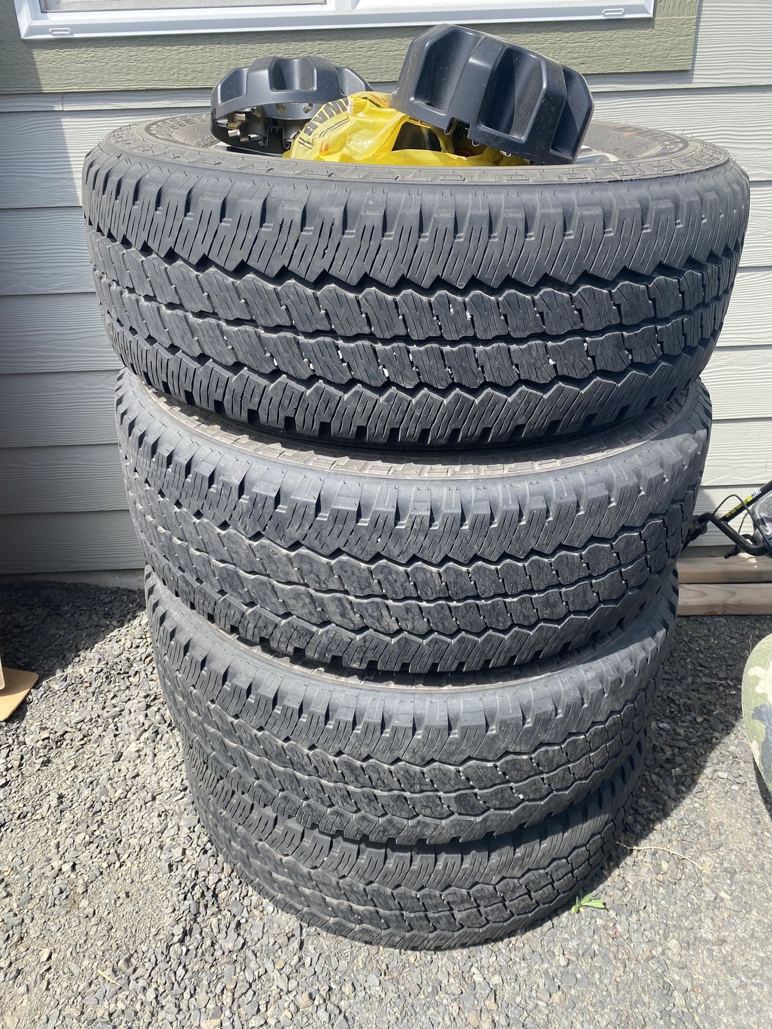 2024 F350 Platinum Wheels & Tires