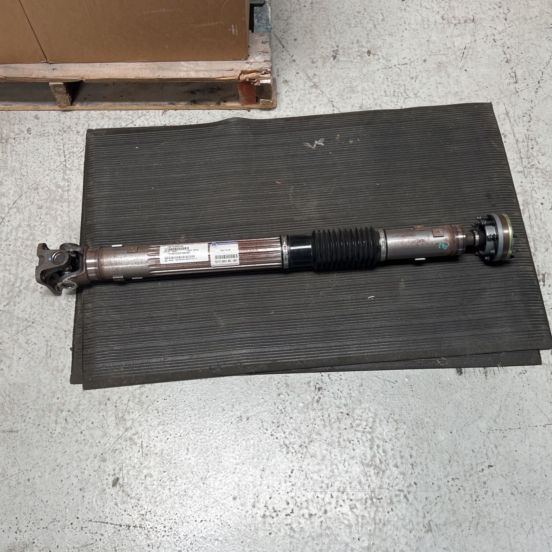 2016 Jeep Wrangler Unlimited Drive Shaft. $500