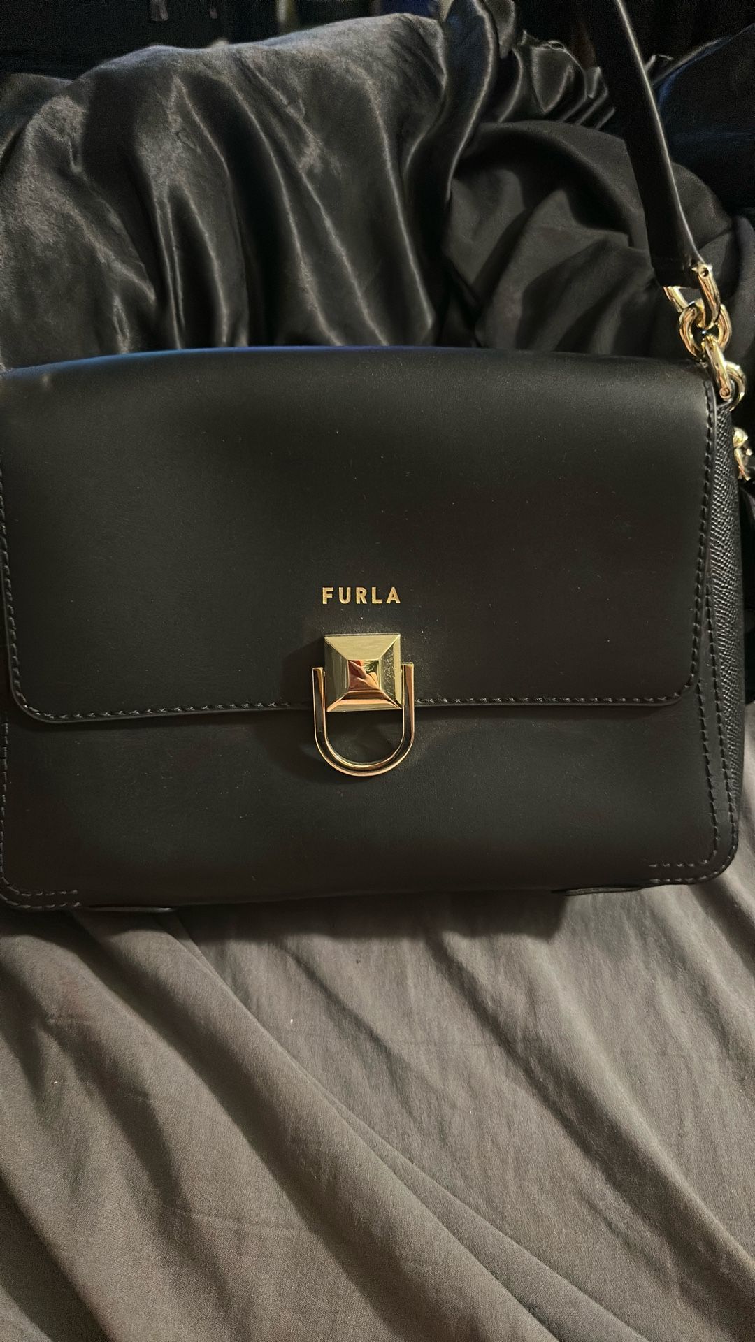 FURLA BAG w/interchangeable Straps