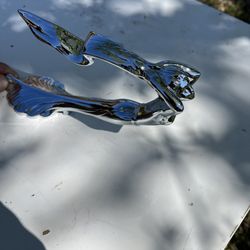 Chrome Hood Ornament 