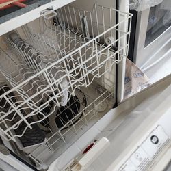 Dishwasher for Sale in Puyallup, WA - OfferUp