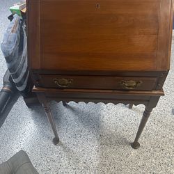 Antique Pennsylvania House Queens Desk and mirror.