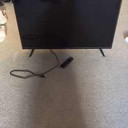 Small Vizio TV 
