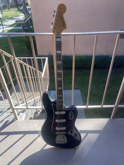 Squire Bass VI