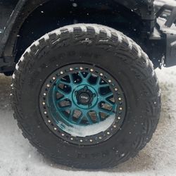 20x10 Kmc Beadlock On 39” Mud Tires