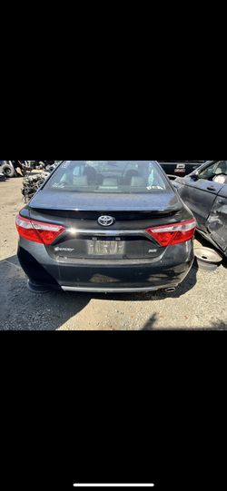 2017 Camry 4 Cylinder LE - For Parts
