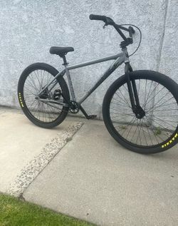 29inch throne cement and 22 inch Mgp bmx