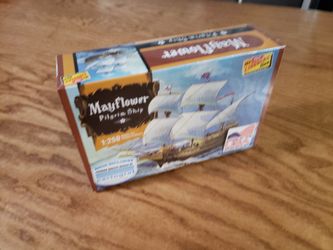 May Flower Model Kit