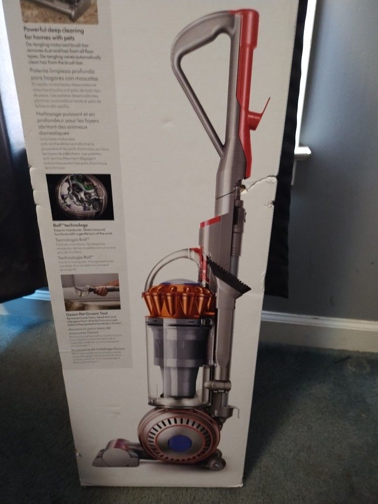 Dyson Animal 3 Extra Vacuum Cleaner