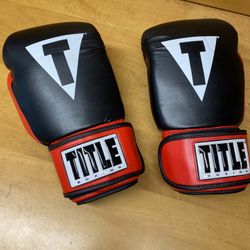Brand New 12 Oz Title Boxing Heavy Bag Gloves