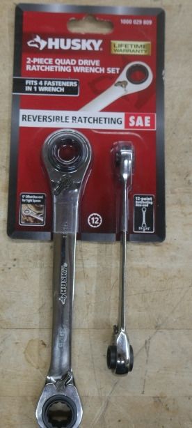 Husky HQRRW2PCSAE 1000029809 2Piece Quad Drive Reversible Ratcheting Wrench Set.