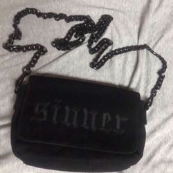 Black Purse Excellent Condition And Very Rare .Everything Is In Perfect Condition.Inside Out