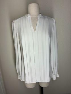 Women’s White Pleated V-Neck Long Sleeve Blouse