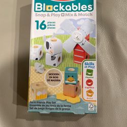 Melissa & Doug Blockables Snap & Play 16 Pcs