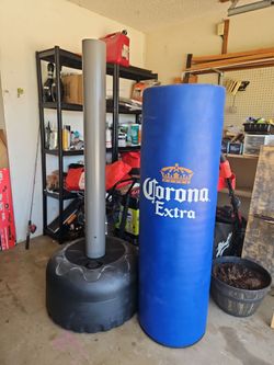 Corona Punching stand