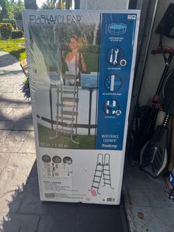 Bestway Flowclear 52 in. Pool Ladder