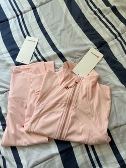 Lululemon size 4