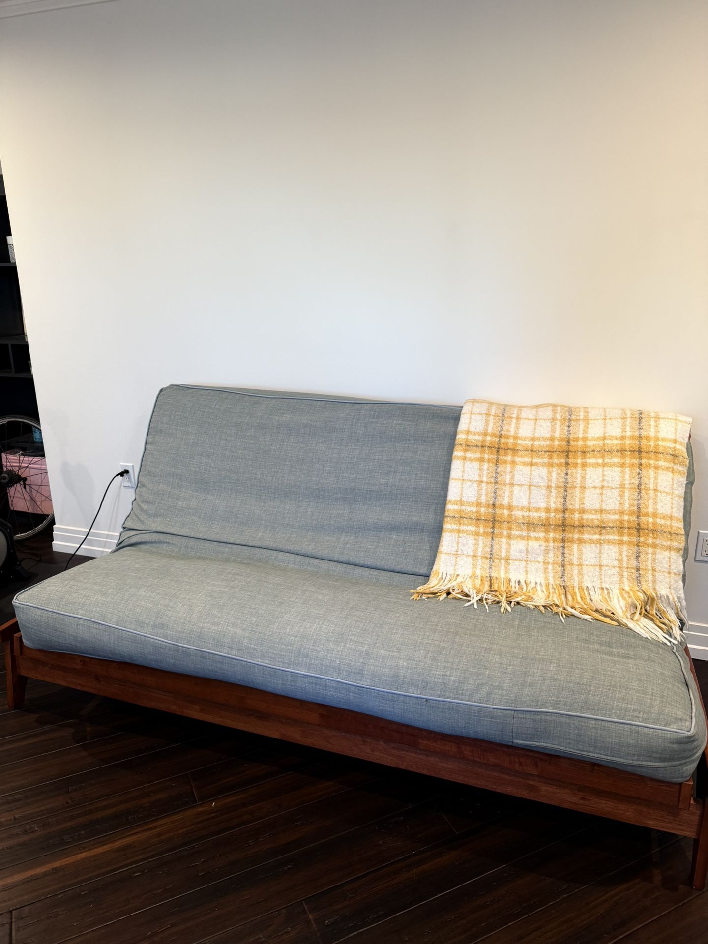 Queen Size Futon / Sofa Bed