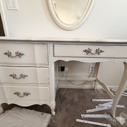 Free vintage white desk