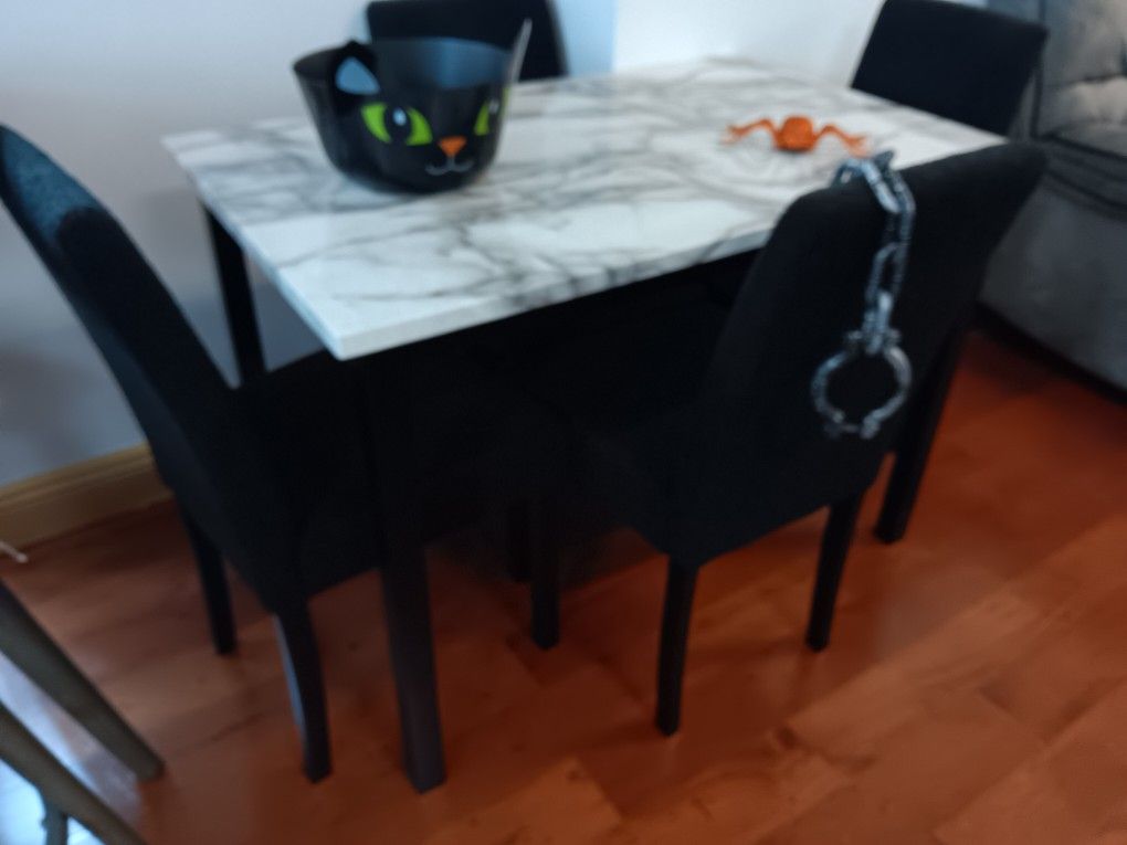 *Spooky Sale Event!!!*---Space-Saving Tedd Black Dining Table Sets W/4 Chairs---Delivery And Financing✌️