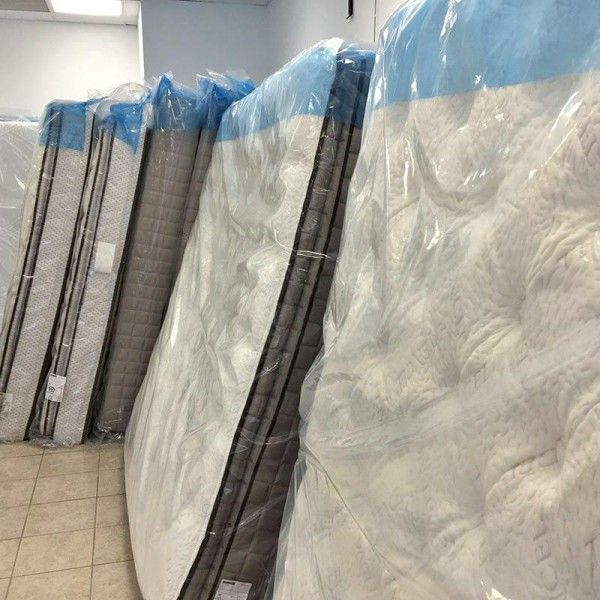 Manufacturer Clearance on *Mattress*