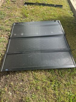 F-150 2015-2027 Hard Folding Between the Bedrails Truck Bed Cover for 5.5 ft Bed